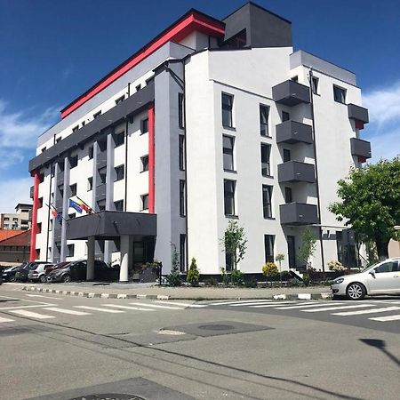 Cazare Bloc Nou Ultracentral Ramnicu Valcea Exterior photo